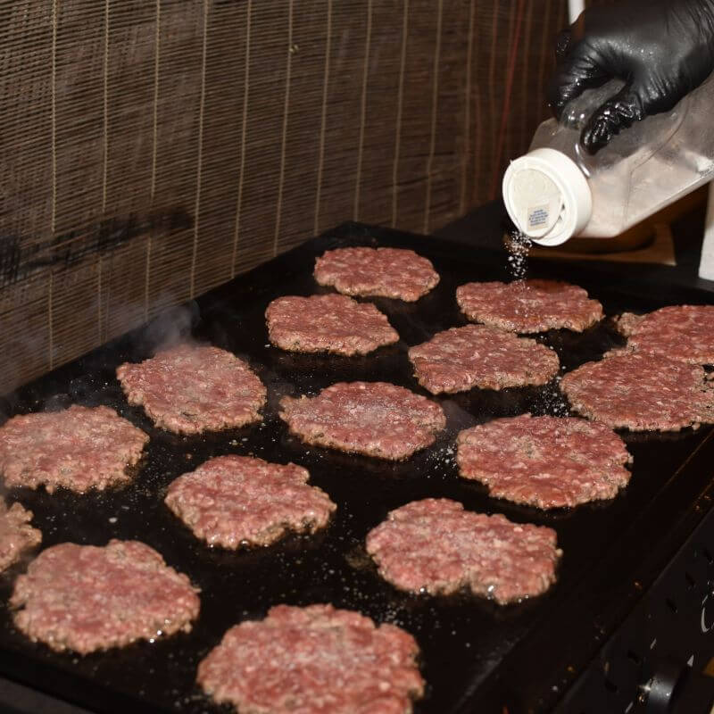 How-to-Clean-a-Flat-Top-Grill-With-Vinegar-1