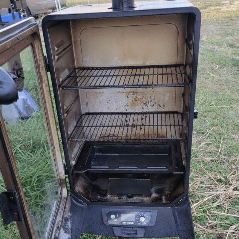 How To Clean The Glass On A Pit Boss Smoker (1)