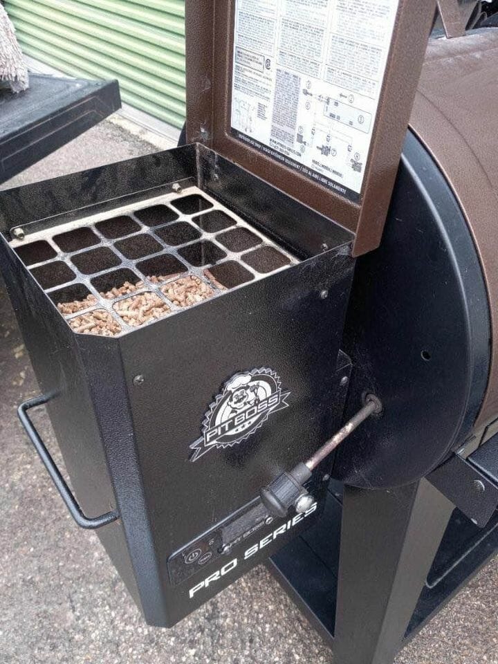 how to remove pellets from pit boss