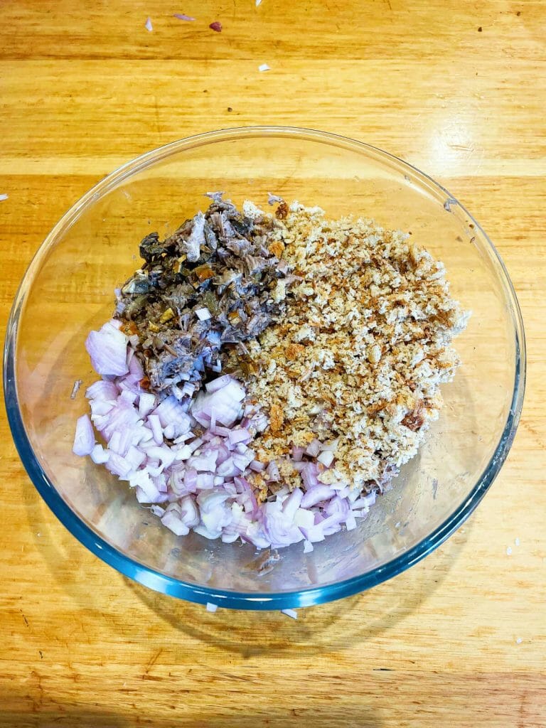 mixture-for-brisket-sausage-rolls-2