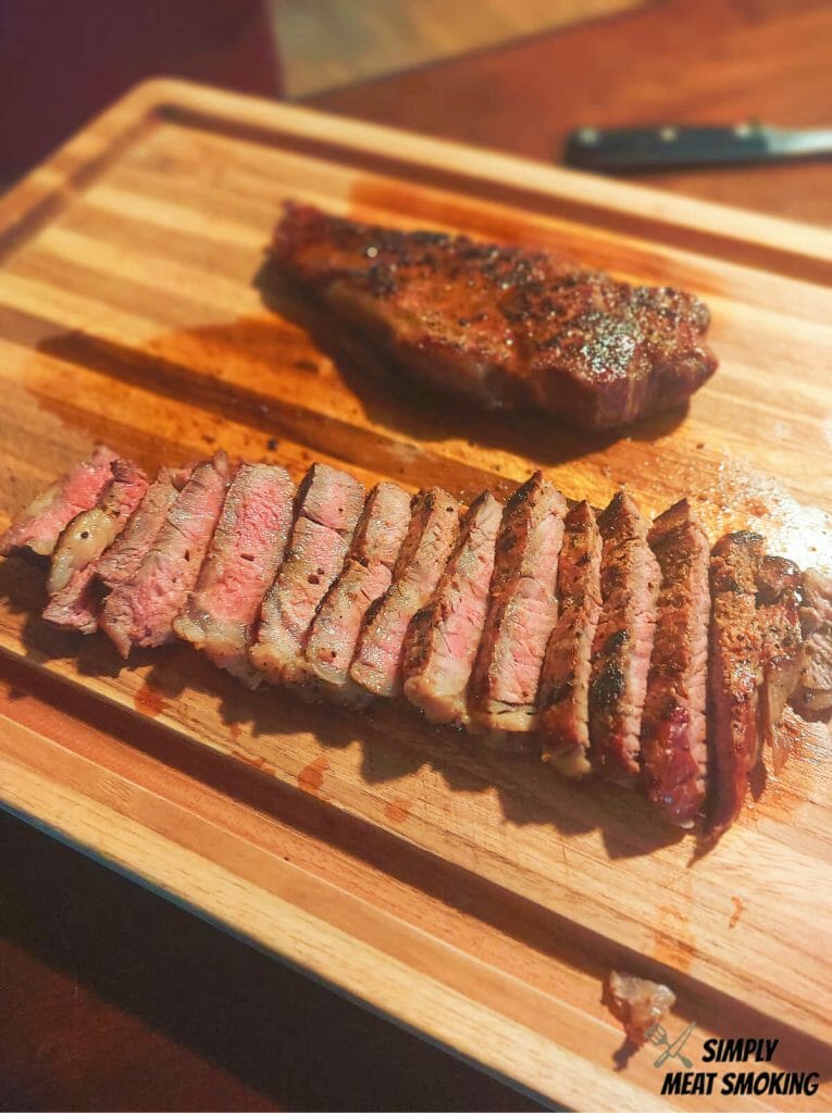 new-york-strip-on-pellet-grill-sliced
