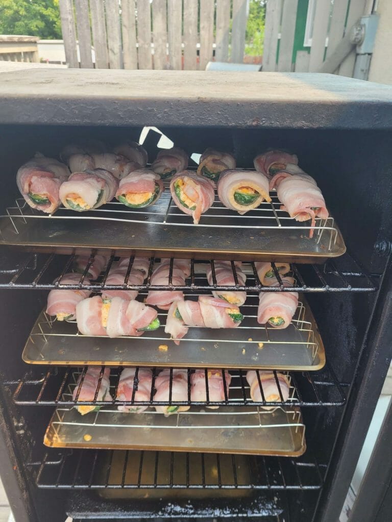 jalapeno poppers in the smoker