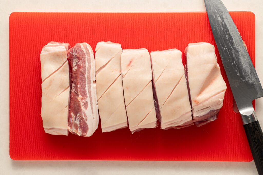 slicing-pork-belly