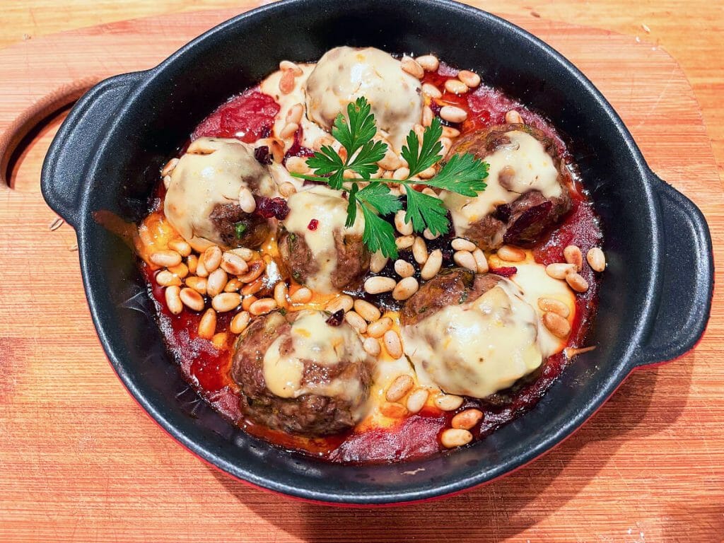 smoked-meatballs-with-red-sauce