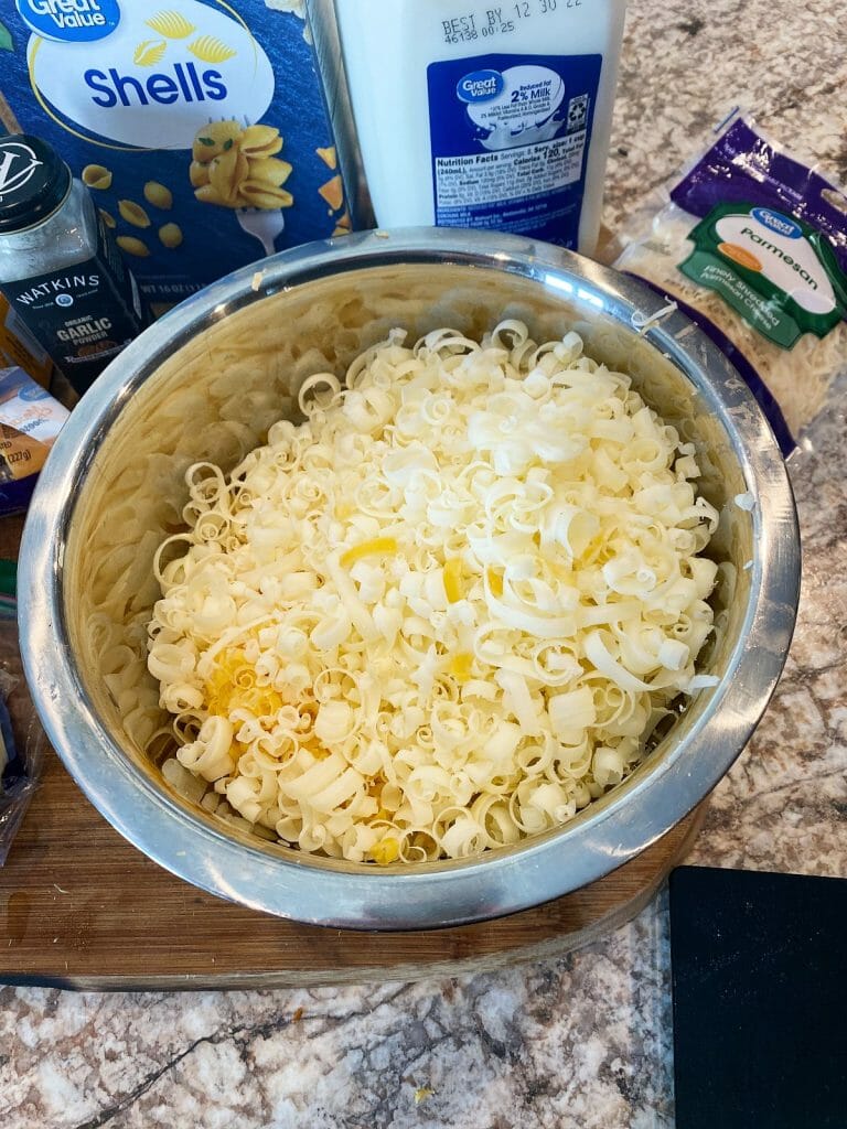 smoky-mac-and-cheese-with-bacon