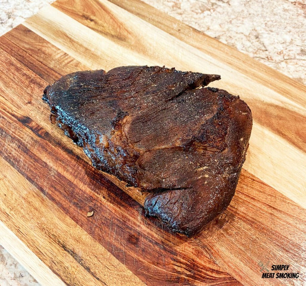 sous-vide-tri-tip-steak-on-cutting-board