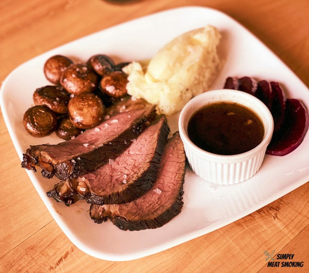 SOUS-VIDE-TRI-TIP-WITH-GRILLED-MUSHROOMS