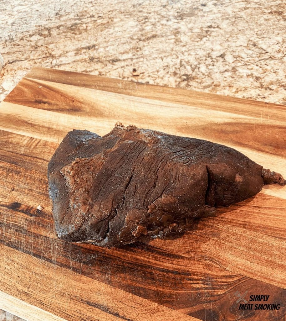 tri-tip-sous-vide-on-chopping-baord1