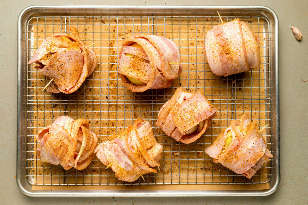 wrapping-bacon-on-smoked-onion-bombs-2